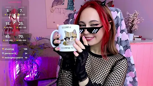 Snapshot of Carolina_Leep chatting on 02.26.25 Carolina Leep online show from 02.26.25