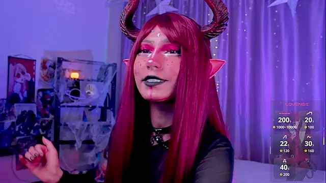 Snapshot of Carolina_Leep chatting on 10.30.25 Carolina Leep online show from 10.30.25