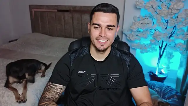 Axel Big cock online show from 07.28.26