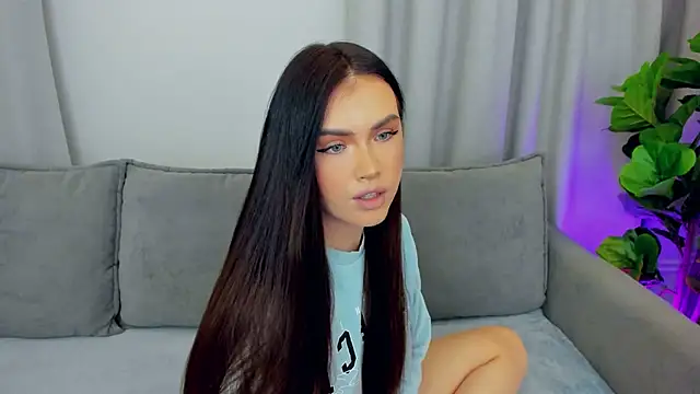 Snapshot of sexyangeloux chatting on 02.08.26 sexyangeloux online show from 02.08.26