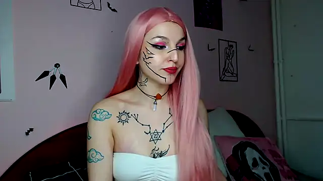 MoonAgnes online show from 02.02.25