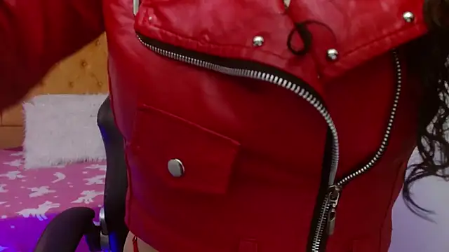 AlexandraJones  online show from 02.16.25