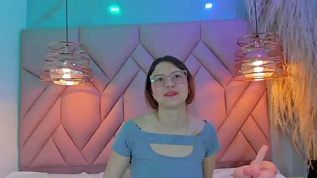 Snapshot of AngelaaCute_ chatting on 12.27.24 AngelaaCute online show from 12.27.24