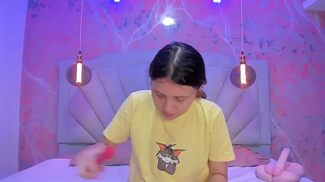 Snapshot of AngelaaCute_ chatting on 01.30.25 AngelaaCute online show from 01.30.25