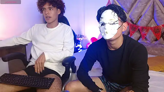 Snapshot of nickolas_moon chatting on 02.18.25 nickolas moon online show from 02.18.25