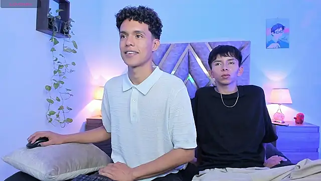 Snapshot of nickolas_moon chatting on 09.29.25 nickolas moon online show from 09.29.25