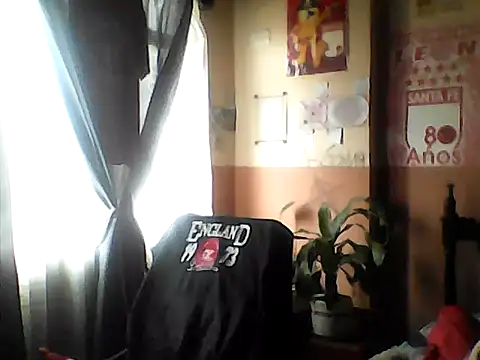 Snapshot of 2mgars chatting on 09.18.25 2mgars online show from 09.18.25