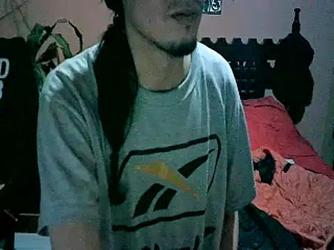 Snapshot of 2mgars chatting on 10.25.25 2mgars online show from 10.25.25