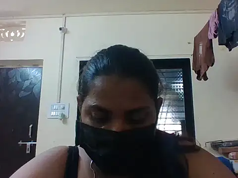 Hotmilfxox online show from 05.16.26
