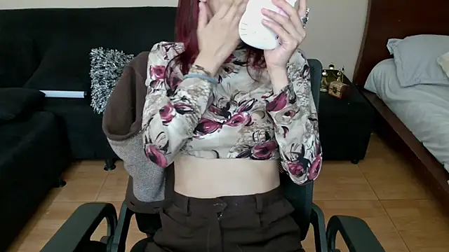 Snapshot of 3badweed3 chatting on 02.12.25 3badweed3 online show from 02.12.25