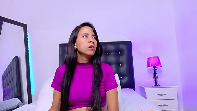 Snapshot of Skinny_hottie18 chatting on 11.05.25 Skinny hottie18 online show from 11.05.25