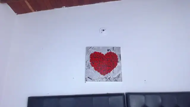 Amara Red online show from 09.16.25