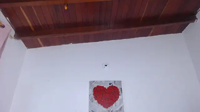 Amara Red online show from 01.06.26