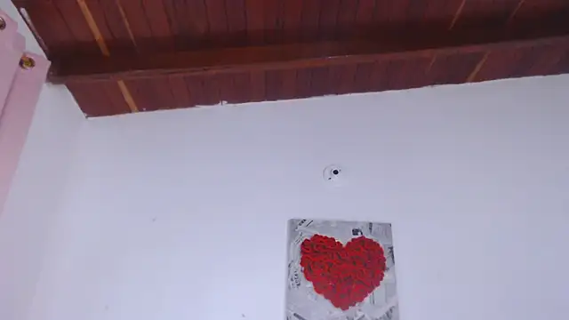 Amara Red online show from 04.09.26