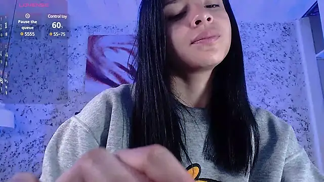 Zoee babygirl online show from 01.05.25