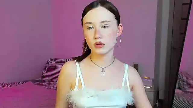 Stella Sunny online show from 10.22.25