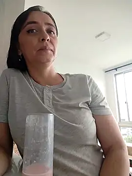 Snapshot of natalie_cowens chatting on 02.13.25 natalie cowens online show from 02.13.25