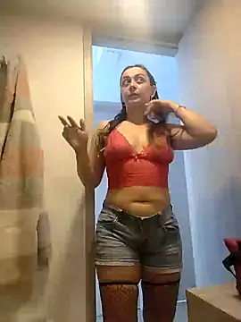 Snapshot of natalie_cowens chatting on 02.14.25 natalie cowens online show from 02.14.25