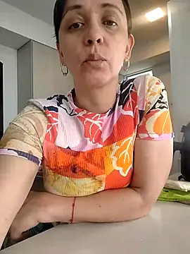 Snapshot of natalie_cowens chatting on 10.27.25 natalie cowens online show from 10.27.25