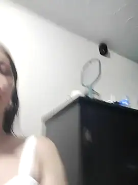 Snapshot of natalie_cowens chatting on 11.30.25 natalie cowens online show from 11.30.25