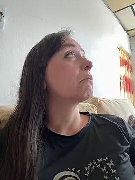 Snapshot of natalie_cowens chatting on 06.20.26 natalie cowens online show from 06.20.26