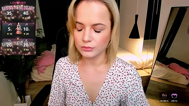 Snapshot of JessicaBeverly chatting on 12.05.25 JessicaBeverly online show from 12.05.25