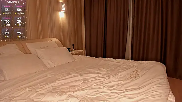 Snapshot of IsabellaTorrance chatting on 01.24.25 IsabellaTorrance online show from 01.24.25