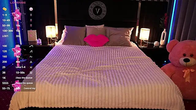 KitnissKiss online show from 01.22.25