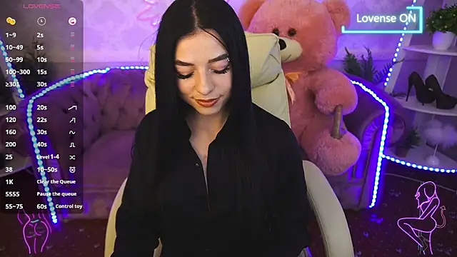 KitnissKiss online show from 02.10.25