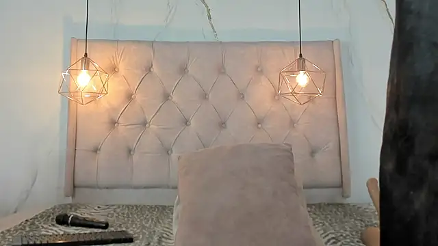 Snapshot of zamira_44 chatting on 03.14.26 zamira 44 online show from 03.14.26