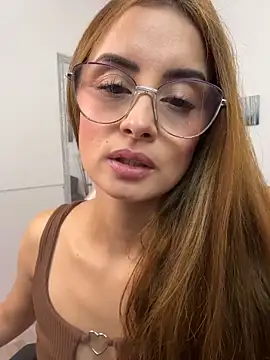 MiaaLoren online show from 01.18.26