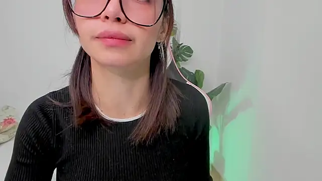 Adriennesexxx online show from 02.05.25