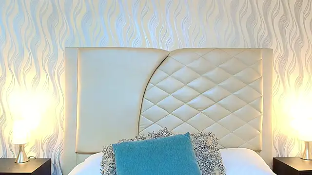 Snapshot of Amberr_Greyy chatting on 11.29.25 Amberr Greyy online show from 11.29.25