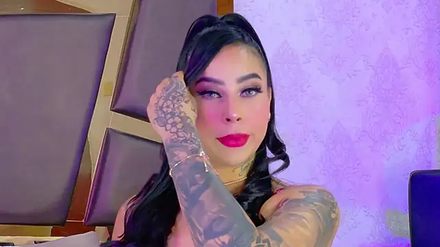 GiahDaniels online show from 02.15.26