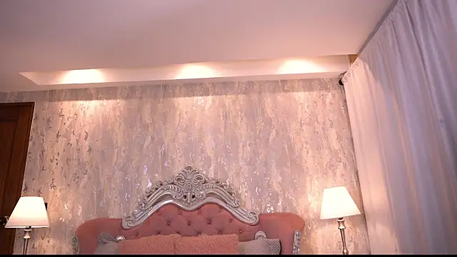 Snapshot of AngelineConnor chatting on 02.01.26 AngelineConnor online show from 02.01.26