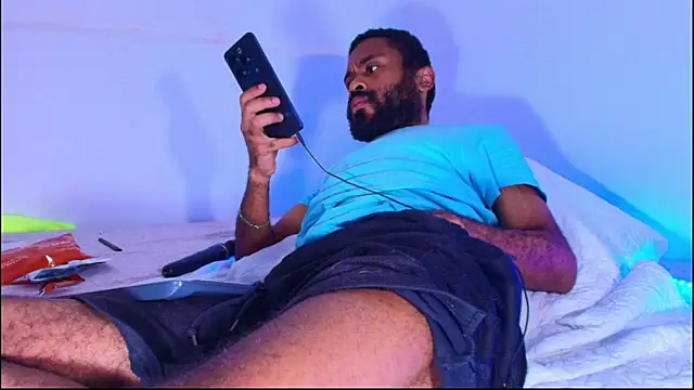 KaelMoreau online show from 12.14.25