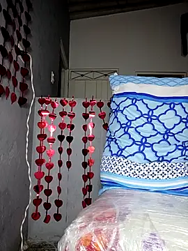 DIORA Latina online show from 02.18.26