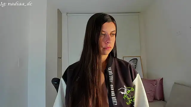 Snapshot of Nadiaa_ chatting on 01.22.25 Nadiaa online show from 01.22.25