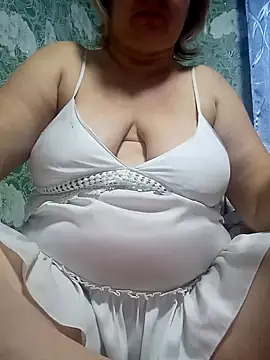 Snapshot of Ariel_Flower chatting on 11.25.25 Ariel Flower online show from 11.25.25