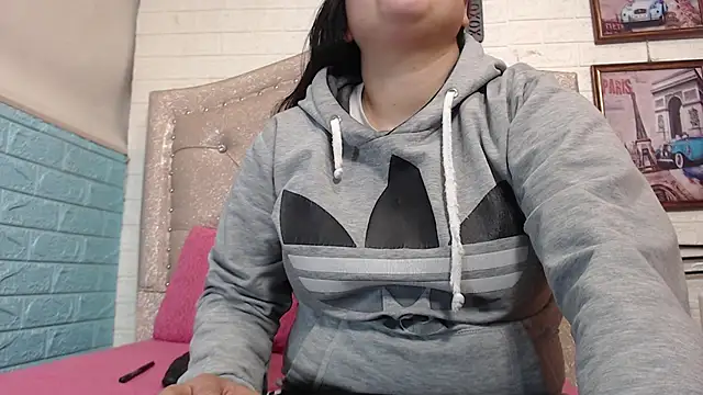 Snapshot of KataleyaStiward chatting on 09.17.25 KataleyaStiward online show from 09.17.25