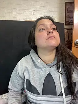 Snapshot of KataleyaStiward chatting on 10.11.25 KataleyaStiward online show from 10.11.25