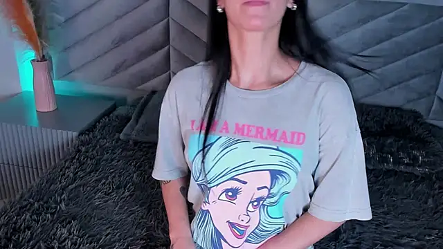 Snapshot of Ary_thompson__ chatting on 12.05.24 Ary thompson online show from 12.05.24