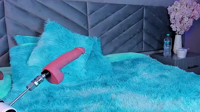 Snapshot of Ary_thompson__ chatting on 12.29.24 Ary thompson online show from 12.29.24