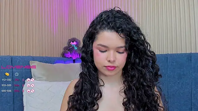 Snapshot of angeline_teen chatting on 01.20.25 angeline teen online show from 01.20.25