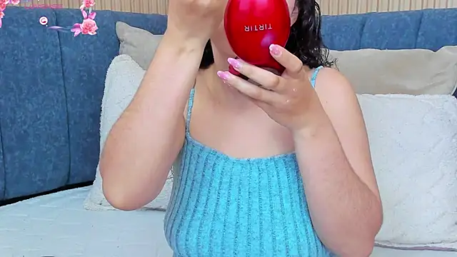 Snapshot of angeline_teen chatting on 11.21.25 angeline teen online show from 11.21.25