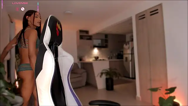 Snapshot of _Miss_Anna_ chatting on 03.13.26 Miss Anna online show from 03.13.26