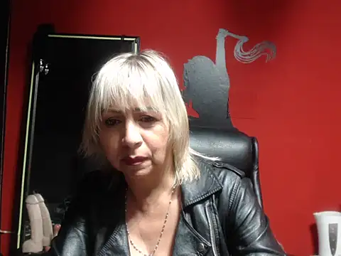 Snapshot of KLOE_PIELL chatting on 01.14.26 KLOE PIELL online show from 01.14.26