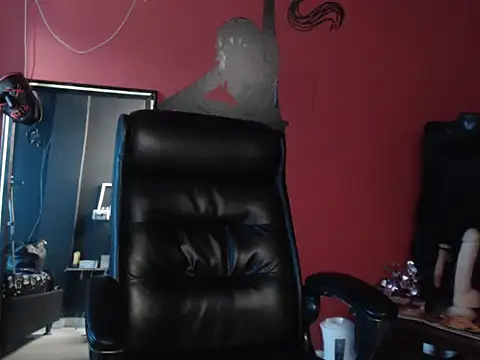 Snapshot of KLOE_PIELL chatting on 02.16.26 KLOE PIELL online show from 02.16.26