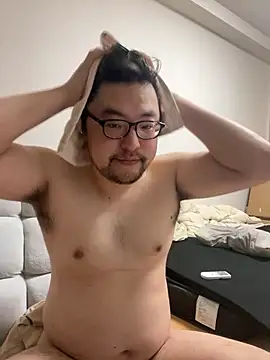 yuuki198912 online show from 10.30.25