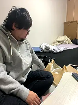 yuuki198912 online show from 11.26.25